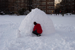 Illustration for article titled Forget Frosty: Here's How To Make Your Very Own Urban Igloo